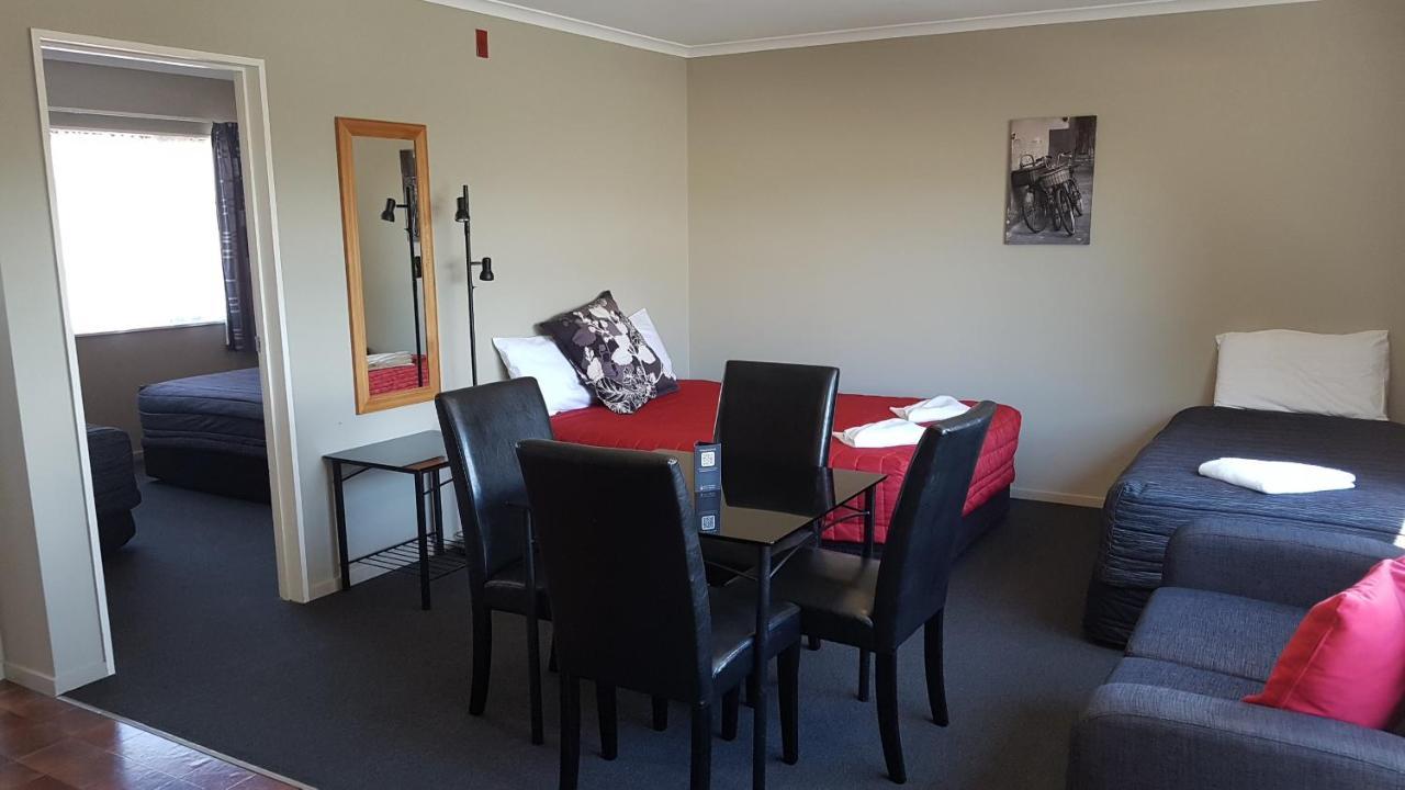Palm Court Motel Otorohanga Exterior photo